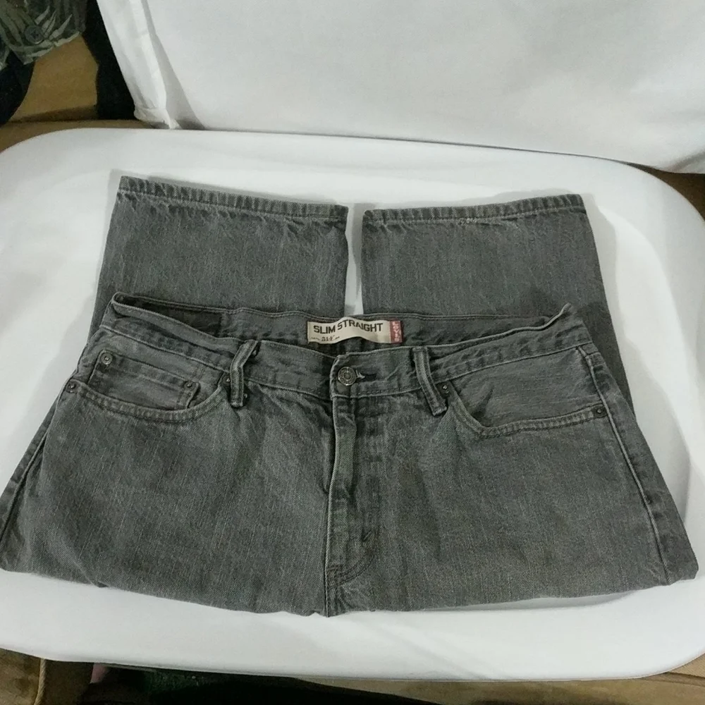 Levi's 514 Slim Straight Leg Grey - size 32 x 29
